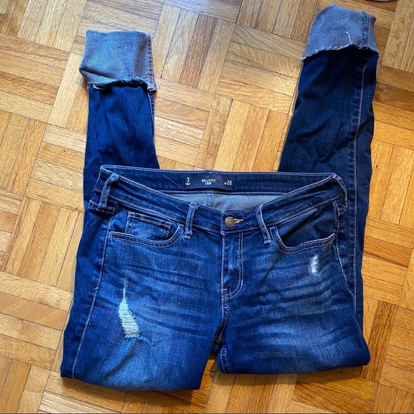 Hollister Dark Wash Cropped Jeans - Picture 3 of 3